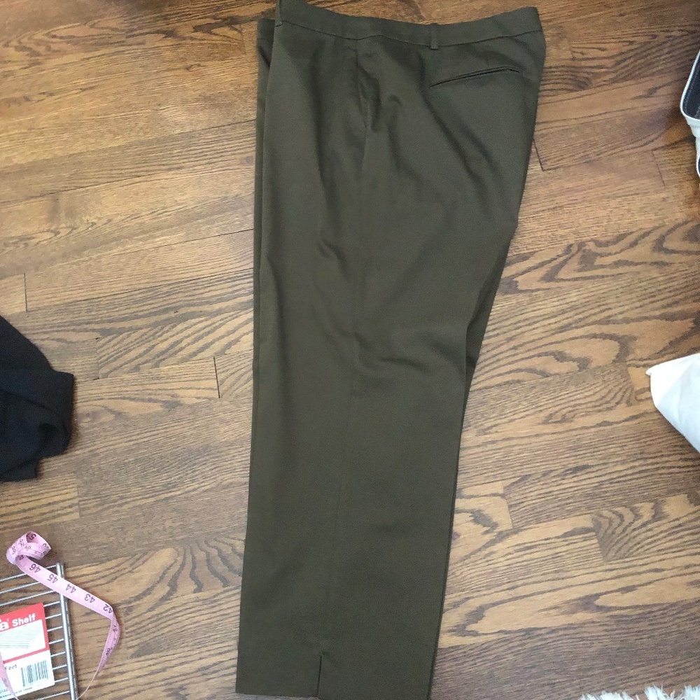 Ann Taylor Crop Pant - Curvy Fit